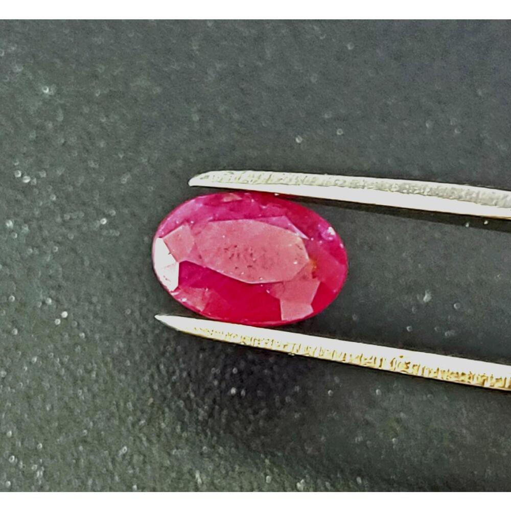 100% Natural Certified‎ Corundum Ruby Oval Non Treated 1.52ct
